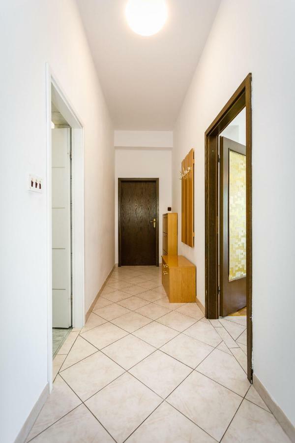 קרק Apartments Mate Balote 54 מראה חיצוני תמונה