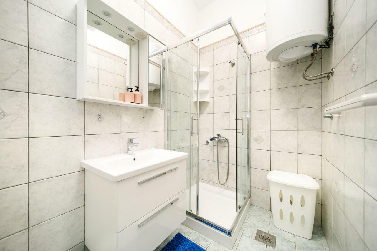 קרק Apartments Mate Balote 54 מראה חיצוני תמונה
